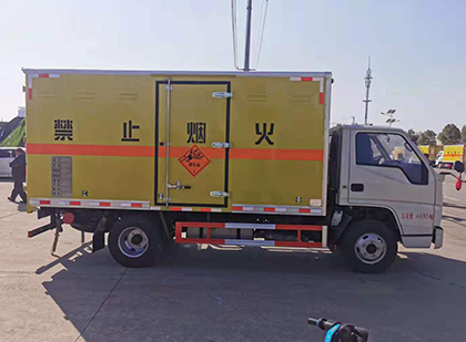 门源爆破器材运输车