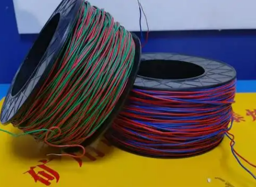 门源放炮线的主要材质有哪些？不同材质的适用场景有何区别？